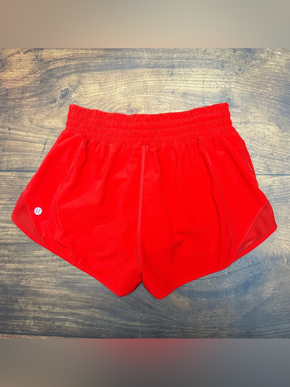 Lululemon Hotty Hot High Rise Shorts 2.5" In Hot Heat Size 6